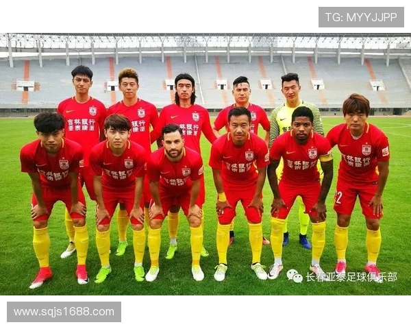 广州飞盘队在极限运动联赛中以100分稳居积分榜首位